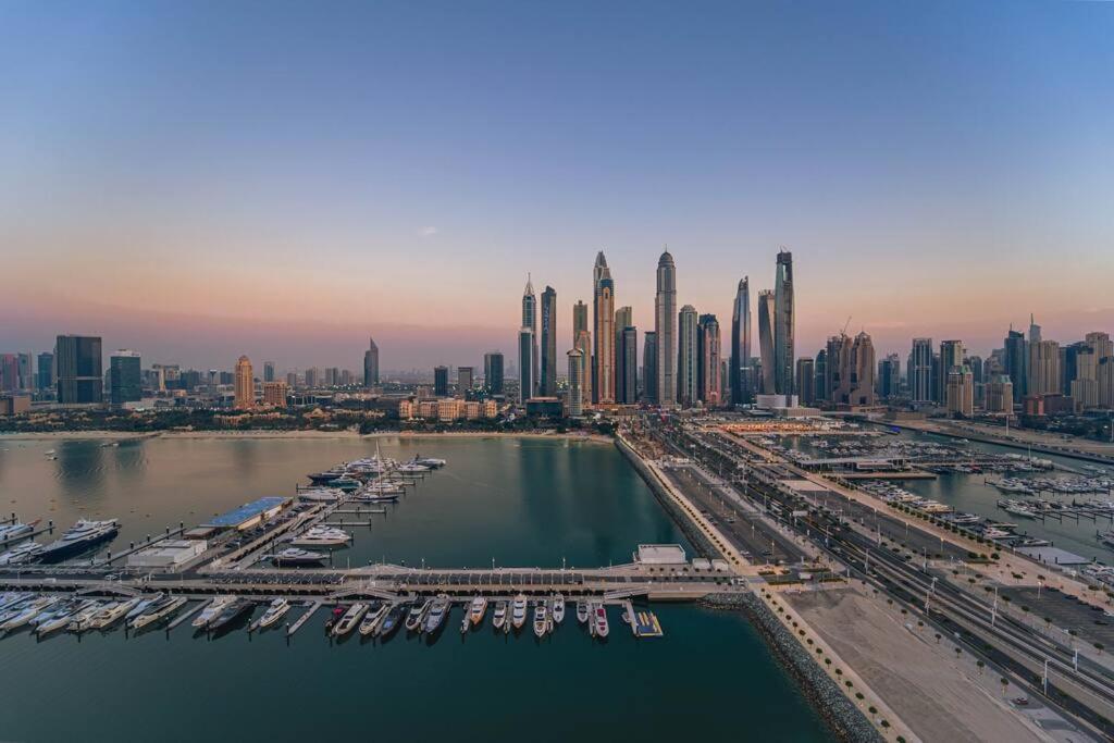 First Class 3Br With Dubai Marina And Palm View Apartment Exterior photo