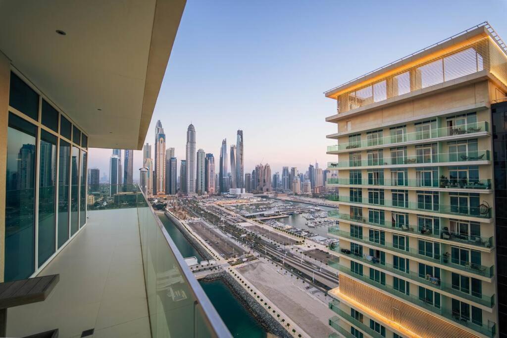 First Class 3Br With Dubai Marina And Palm View Apartment Exterior photo